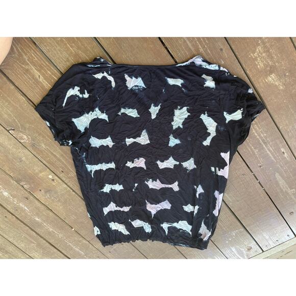 Torrid 3x womens abstract Super Soft top - Picture 2 of 3